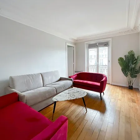 Luxury Flat & Eiffel Tower View 民宿 *