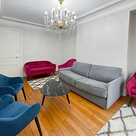 Luxury Flat & Eiffel Tower View 民宿 *