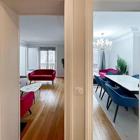 홈스테이 Luxury Flat & Eiffel Tower View 파리