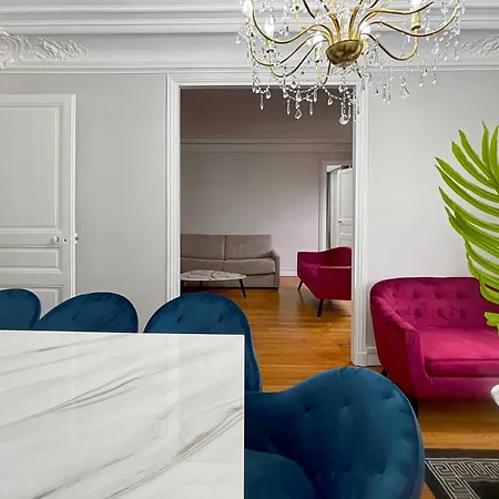 Luxury Flat & Eiffel Tower View Ubytování v soukromí
